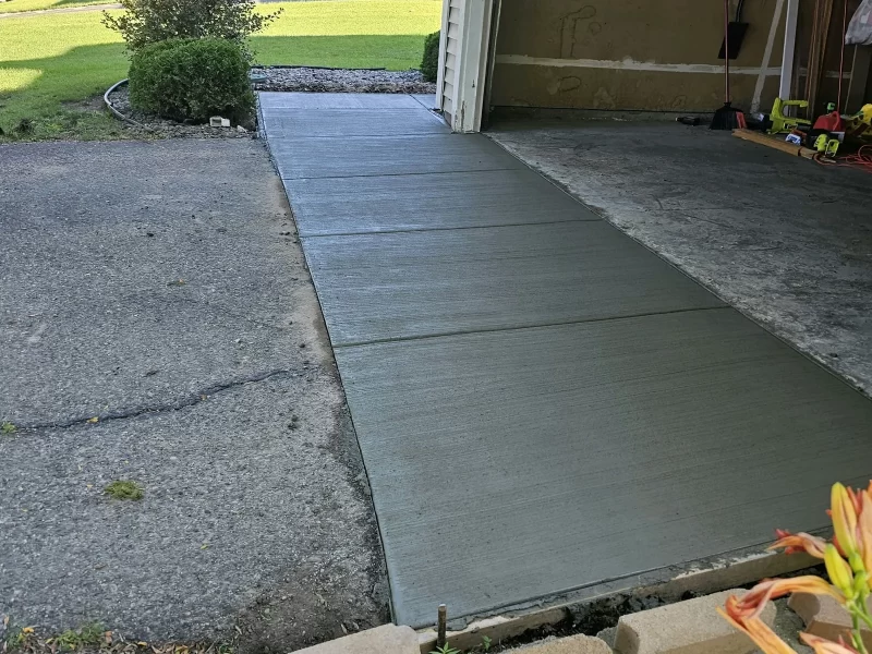 Garage apron and sidewalk replacement