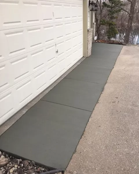 New concrete garage apron